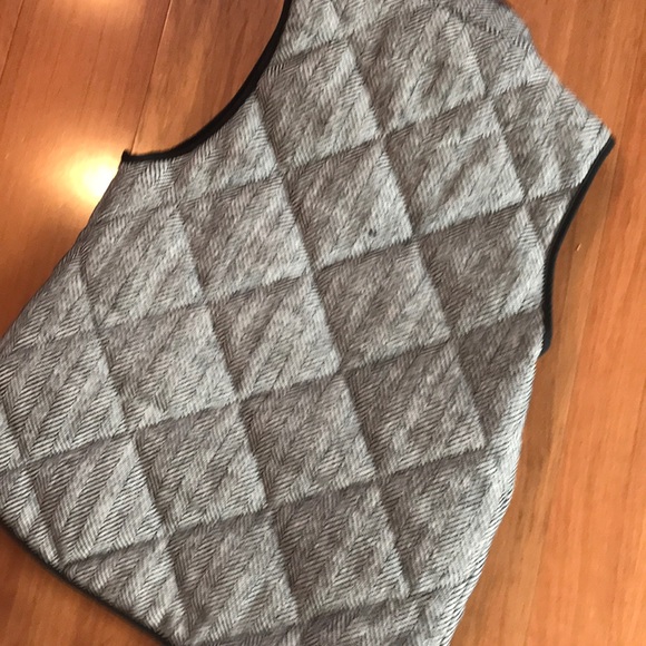 Herringbone Quilted Vest - Picture 3 of 3